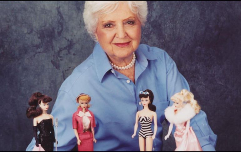 Ruth Handler mujer que se inspiró en la creación de Barbie gracias a su hija Barbara. ESPECIAL/TWITTER