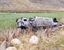 Los campesinos quemaron también el auto en que iban los supuestos ladrones. ESPECIAL