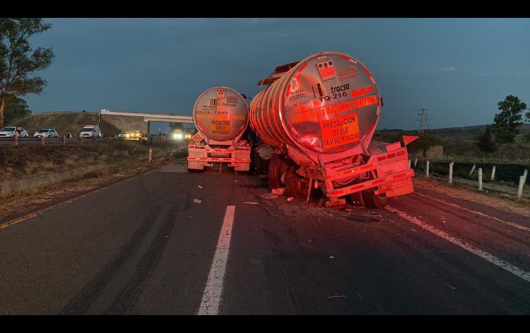 El choque múltiple ocurrió en la Autopista Guadalajara-Morelia, en el kilómetro 440, en Zapotlán del Rey. ESPECIA
