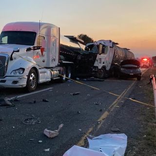 Se registra choque entre 12 vehículos en la autopista Guadalajara-Morelia