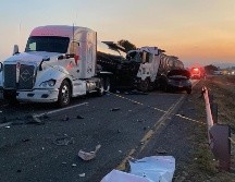 El choque múltiple ocurrió en la Autopista Guadalajara-Morelia, en el kilómetro 440, en Zapotlán del Rey. ESPECIAL