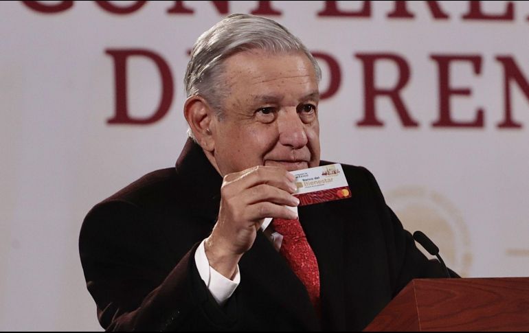 López Obrador ya recibe la pensión para adultos mayores que fue creada en su gobierno, el cual inició el 1 de diciembre de 2018. SUN / ARCHIVO