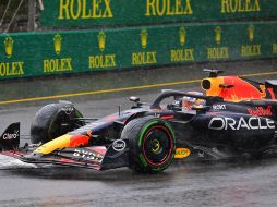 SERGIO PÉREZ. El tapatío de Red Bull se topó con férreos trabajos de Lance Stroll, Nico Hulkenberg y Kevin Magnussen, con quienes tuvo algunos incidentes que le obligaron a parar a pits. EFE / C. Bruna