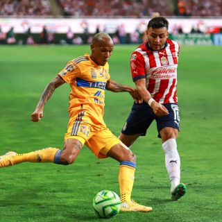 Chivas gana al medio tiempo