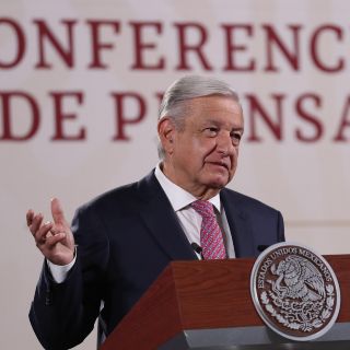 López Obrador niega notificación de suspensión para nuevos libros de texto