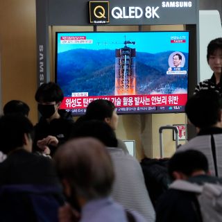 Corea del Norte admite "fracaso" en lanzamiento de satélite militar espía