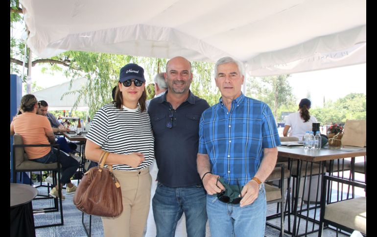 Aranza de la Peña, Alberto Sandoval Uribe y Thierrey Gandoulf. GENTE BIEN JALISCO/ Esmeralda Escamilla
