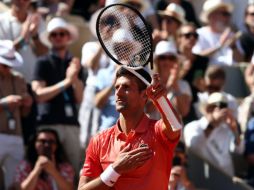 Djokovic hizo un gesto de querer abrazar a todos y escuchó los cánticos de su apodo en dos sílabas: 