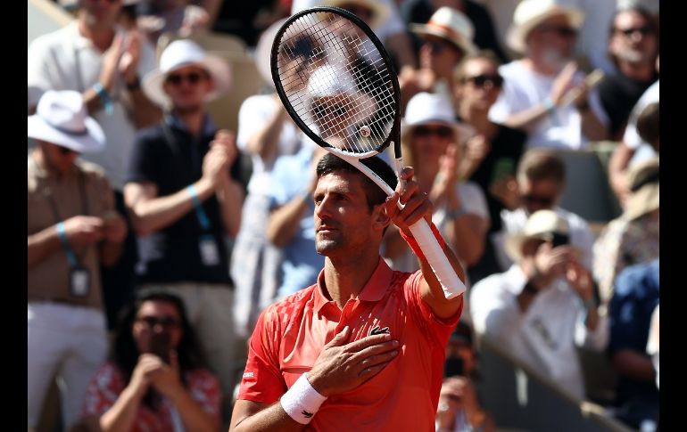 Djokovic hizo un gesto de querer abrazar a todos y escuchó los cánticos de su apodo en dos sílabas: 