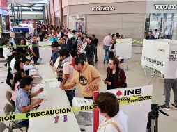 Hasta el momento no se han reportado incidentes violentos en las elecciones. EFE/F. Gutiérrez