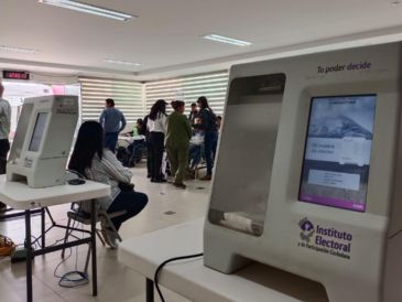 A la jornada democrática en el Estado de México se unieron las urnas electrónicas de Jalisco. ESPECIAL