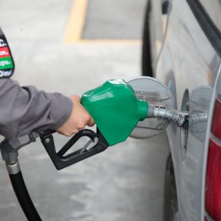 ¿Quién vende más cara la gasolina en México según Profeco?