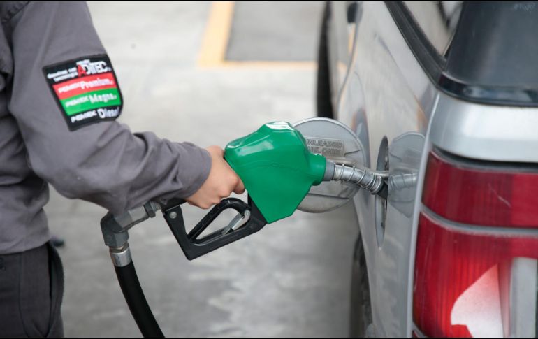 El precio promedio de la gasolina a nivel nacional en su versión magna tuvo un costo aproximado de 22.32 pesos por litro. EL INFORMADOR/Archivo
