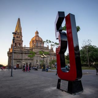 Colectivos colocan antimonumento a tres años del "Halconazo tapatío"
