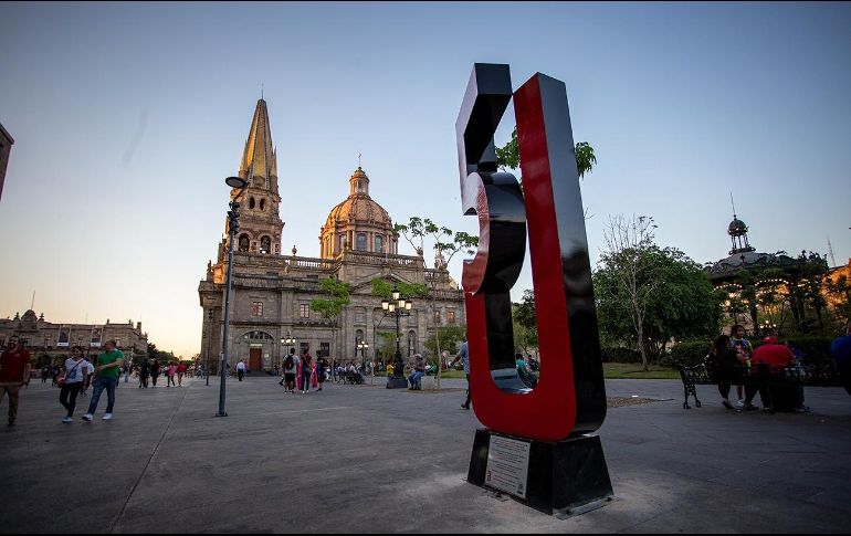 El antimonumento, por las represiones de la Fiscalía ocurrida en junio de 2020, se encuentra en la Plaza de Armas, en el Centro de Guadalajara. ESPECIAL