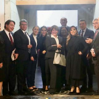 AMLO celebra con cena y “corcholatas” victoria en Edomex