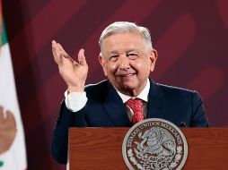 Fortalecer los programas de Bienestar, concluir obras prioritarias de infraestructura y mejoras salariales para los trabajadores son las prioridades de López Obrador. EFE/J. Méndez