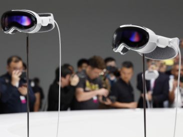 Las gafas de realidad virtual de Apple. EFE/J. Mabanglo