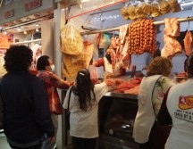 Las reducciones de precios que tuvieron alimentos básicos como el pollo, los huevos y el limón contribuyeron a la desaceleración. SUN/ARCHIVO