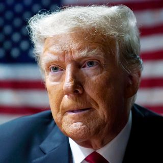 Trump afronta 37 cargos por manejo de documentos clasificados