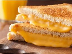 Comer queso amarillo es saludable, pero en exceso puede causar enfermedades gastrointestinales. ESPECIAL