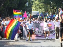 Personas que se identifican como lesbianas, transgéneros, gays, bisexuales, entre otros gritaban consignas a favor de los desaparecidos de Jalisco. EL INFORMADOR/A. Camacho