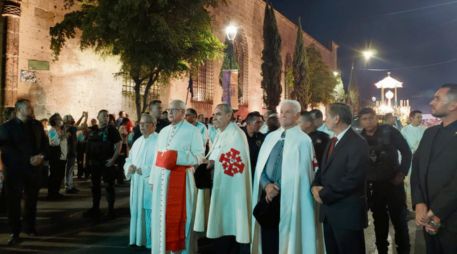 El cardenal Francisco Robles Ortega encabezó la procesión. ESPECIAL