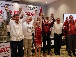 Los aspirantes a la presidencia por Morena acordaron 5 encuestas para definir candidato de Morena. SUN