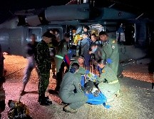 Los hermanos Lesly, Soleiny, Tien Noriel y Cristin, de la comunidad huitoto, lograron sobrevivir deambulando por la selva amazónica en la que habitan jaguares, pumas y serpientes venenosas. AFP / Fuerza Aérea Colombiana