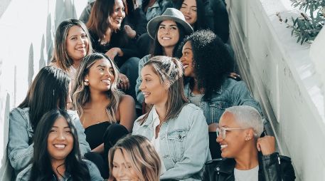 La distancia entre el nivel educativo y el empoderamiento económico de las mujeres sigue siendo enorme, pese a que tienen más formación que nunca. ESPECIAL/Unsplash