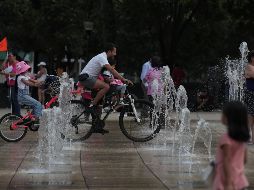 Debido a las altas temperaturas pronosticadas, se recomienda a la población evitar exponerse a la radiación solar por tiempos prolongados e hidratarse. SUN/F. Rojas