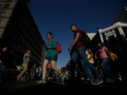 Las altas temperaturas son las principal razón de padecimientos como el golpe de calor y la deshidratación severa. EL INFORMADOR / ARCHIVO