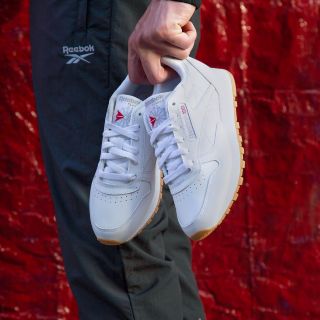 ¿Deportivo, clásico o trendy? 4 tenis para regalar a papá