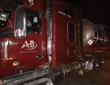 El tractocamión estaba estacionado de forma inadecuada en la carretera. ESPECIAL