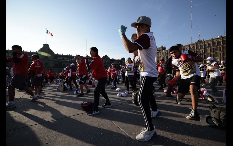Los participantes realizaron ejercicios y combinaciones claves como jab y ganchos por alrededor de 35 minutos. EFE/J. Méndez