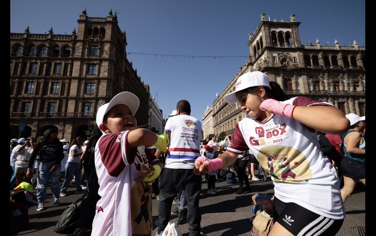 Los participantes realizaron ejercicios y combinaciones claves como jab y ganchos por alrededor de 35 minutos. EFE/J. Méndez