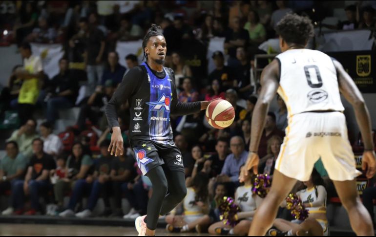 Legerald Vick fue el mejor anotador de Jalisco, con 24 puntos en la noche. TWITTER/AstrosJalisco