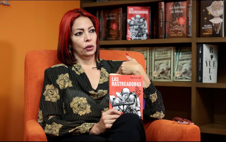 Tania del Río acompañó a diversos colectivos de búsqueda de desaparecidos para realizar su trabajo de investigación. EFE/J. Méndez