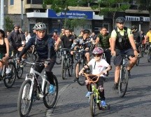 Los policías recorrieron las calles de Guadalajara. ESPECIAL
