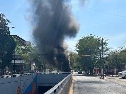 El incendio fue controlado en el túnel de Avenida Hidalgo. ESPECIAL