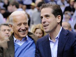 Joe Biden junto con su hijo, Hunter Biden. AP/ ARCHIVO