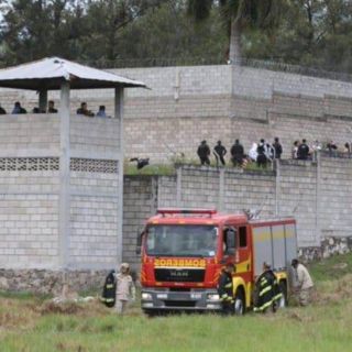 Motín en cárcel de mujeres deja al menos 41 reclusas muertas, en Honduras