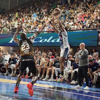 Astros de Jalisco cayó apaleado y pierde ventaja en la Final