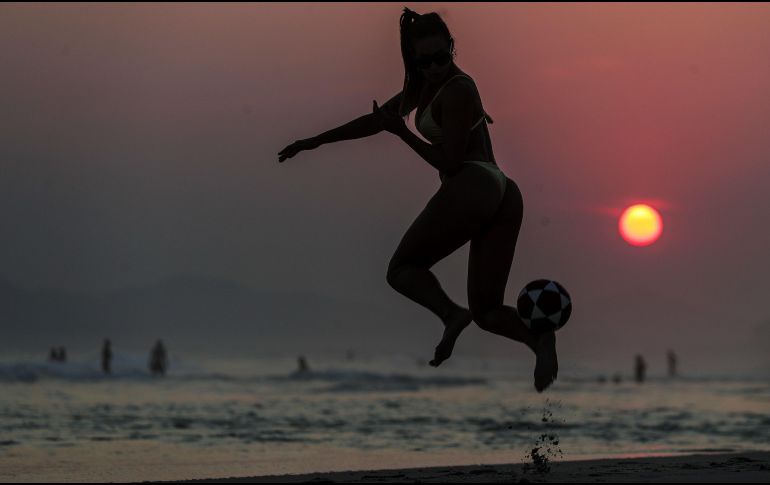 El índice UV en Puerto Vallarta será Muy Alto a Extremadamente Alto, entre las 11:00 y 14:00 horas. EFE / ARCHIVO