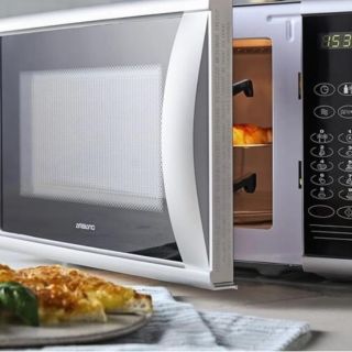Revelan expertos si el uso del horno de microondas produce cáncer