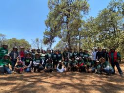 El grupo Reforestamos México estuvo en el Bosque de La Primavera. ESPECIAL