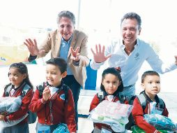 Juan José Frangie y Pablo Lemus encabezan la entrega de útiles escolares, mochilas y uniformes en educación básica. ESPECIAL