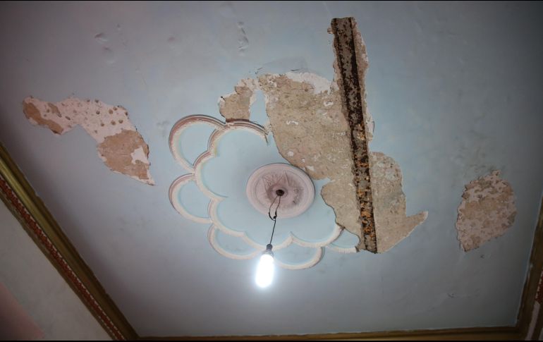 Los techos desgastados, con tejas rotas o faltantes, o con juntas mal selladas pueden permitir la entrada de agua durante las lluvias. EL INFORMADOR / ARCHIVO