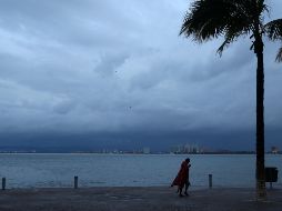 El clima en Puerto Vallarta presenta un 96% de probabilidad de lluvias con vientos del Oeste que irán a una velocidad de 6 km/h. EL INFORMADOR / ARCHIVO