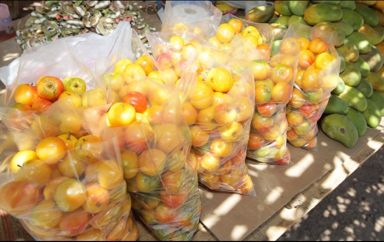 Las ciruelas son frutas de temporada durante el verano y vienen en una variedad de colores y sabores. EL INFORMADOR / ARCHIVO
